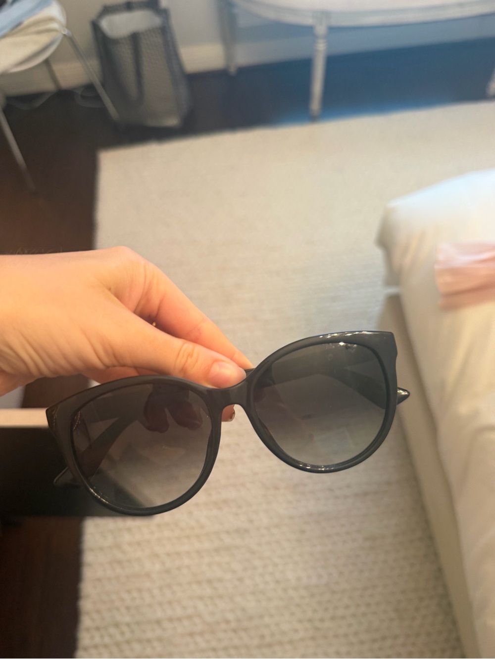 Gucci Black Cat-Eye Sunglasses with Gradient Lenses